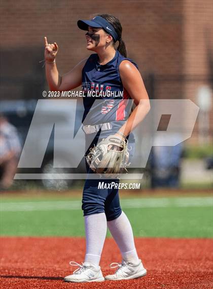 Thumbnail 3 in Bayport-Blue Point vs. MacArthur (NYSPHSAA A Regional LIC) photogallery.