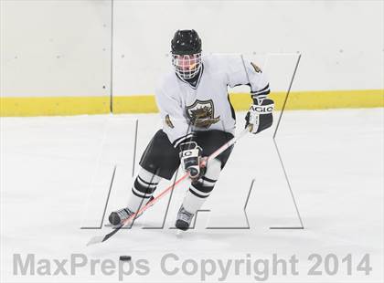 Thumbnail 3 in Chaminade vs Vianney photogallery.