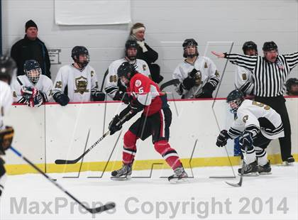 Thumbnail 3 in Chaminade vs Vianney photogallery.