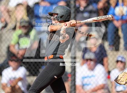 Thumbnail 2 in Erie vs. Fruita Monument (CHSAA 5A Semifinal) photogallery.
