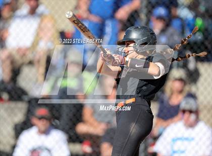 Thumbnail 3 in Erie vs. Fruita Monument (CHSAA 5A Semifinal) photogallery.