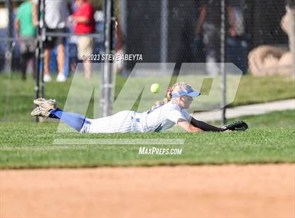 Thumbnail 1 in Erie vs. Fruita Monument (CHSAA 5A Semifinal) photogallery.