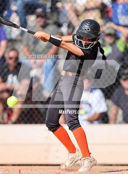 Thumbnail 2 in Erie vs. Fruita Monument (CHSAA 5A Semifinal) photogallery.