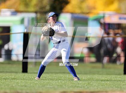 Thumbnail 2 in Erie vs. Fruita Monument (CHSAA 5A Semifinal) photogallery.