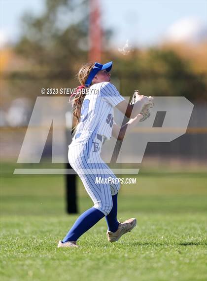 Thumbnail 2 in Erie vs. Fruita Monument (CHSAA 5A Semifinal) photogallery.