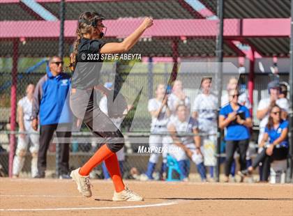 Thumbnail 2 in Erie vs. Fruita Monument (CHSAA 5A Semifinal) photogallery.