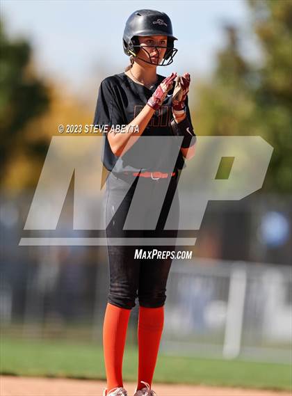 Thumbnail 1 in Erie vs. Fruita Monument (CHSAA 5A Semifinal) photogallery.