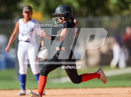 Thumbnail 3 in Erie vs. Fruita Monument (CHSAA 5A Semifinal) photogallery.