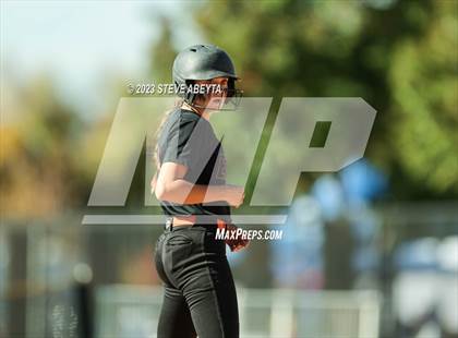Thumbnail 3 in Erie vs. Fruita Monument (CHSAA 5A Semifinal) photogallery.
