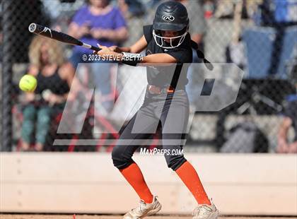 Thumbnail 3 in Erie vs. Fruita Monument (CHSAA 5A Semifinal) photogallery.
