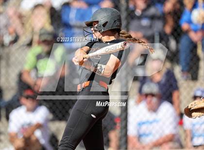 Thumbnail 3 in Erie vs. Fruita Monument (CHSAA 5A Semifinal) photogallery.