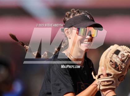 Thumbnail 3 in Erie vs. Fruita Monument (CHSAA 5A Semifinal) photogallery.
