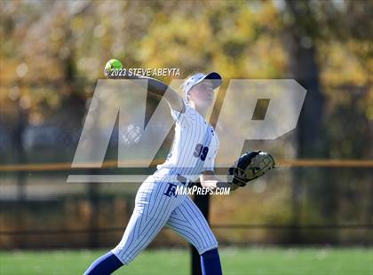 Thumbnail 1 in Erie vs. Fruita Monument (CHSAA 5A Semifinal) photogallery.