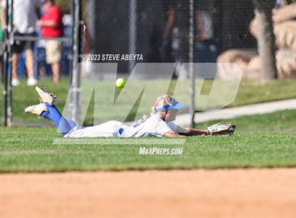 Thumbnail 2 in Erie vs. Fruita Monument (CHSAA 5A Semifinal) photogallery.