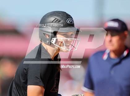 Thumbnail 2 in Erie vs. Fruita Monument (CHSAA 5A Semifinal) photogallery.