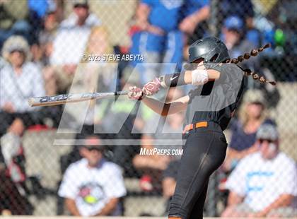 Thumbnail 1 in Erie vs. Fruita Monument (CHSAA 5A Semifinal) photogallery.