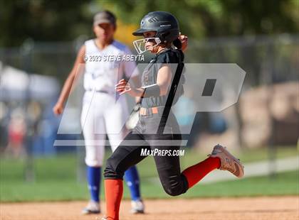 Thumbnail 1 in Erie vs. Fruita Monument (CHSAA 5A Semifinal) photogallery.