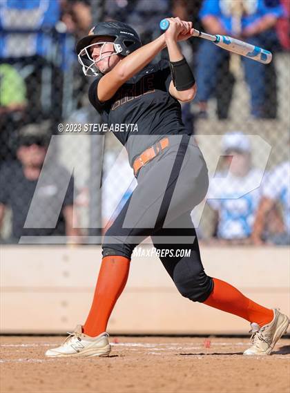 Thumbnail 1 in Erie vs. Fruita Monument (CHSAA 5A Semifinal) photogallery.