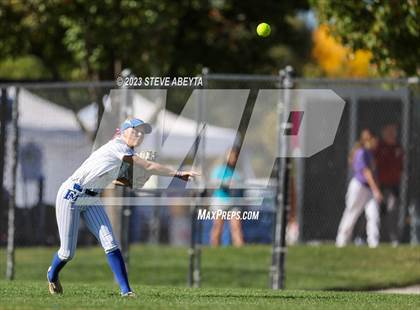 Thumbnail 1 in Erie vs. Fruita Monument (CHSAA 5A Semifinal) photogallery.