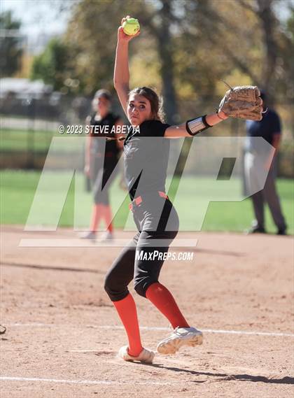 Thumbnail 3 in Erie vs. Fruita Monument (CHSAA 5A Semifinal) photogallery.