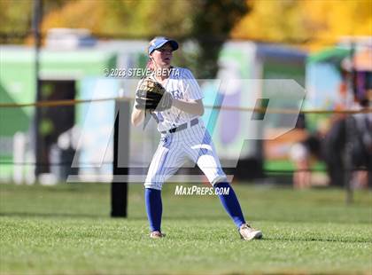 Thumbnail 3 in Erie vs. Fruita Monument (CHSAA 5A Semifinal) photogallery.