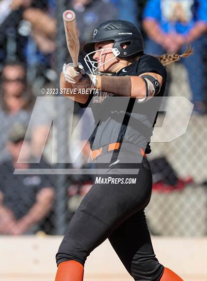 Thumbnail 1 in Erie vs. Fruita Monument (CHSAA 5A Semifinal) photogallery.