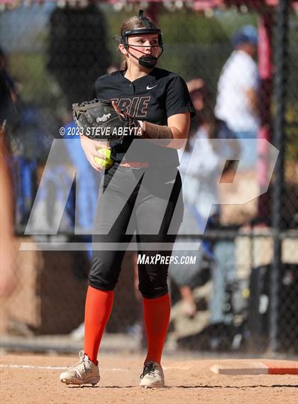Thumbnail 1 in Erie vs. Fruita Monument (CHSAA 5A Semifinal) photogallery.