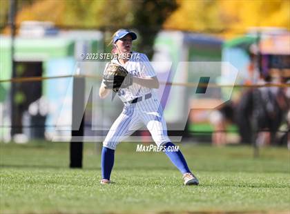 Thumbnail 1 in Erie vs. Fruita Monument (CHSAA 5A Semifinal) photogallery.