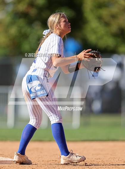 Thumbnail 3 in Erie vs. Fruita Monument (CHSAA 5A Semifinal) photogallery.