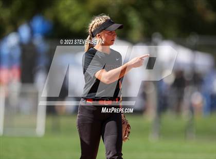 Thumbnail 1 in Erie vs. Fruita Monument (CHSAA 5A Semifinal) photogallery.