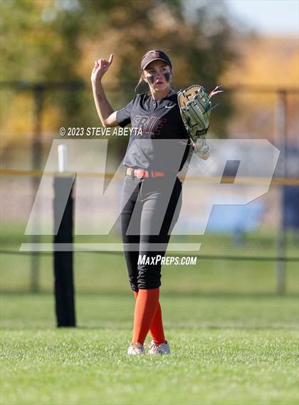Thumbnail 2 in Erie vs. Fruita Monument (CHSAA 5A Semifinal) photogallery.