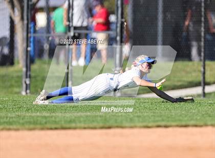 Thumbnail 2 in Erie vs. Fruita Monument (CHSAA 5A Semifinal) photogallery.