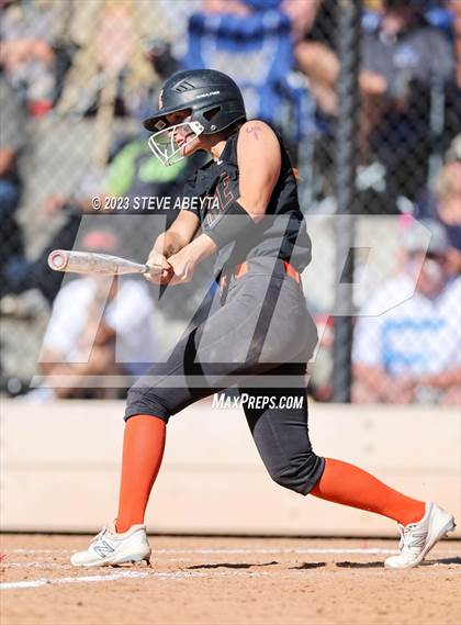 Thumbnail 3 in Erie vs. Fruita Monument (CHSAA 5A Semifinal) photogallery.