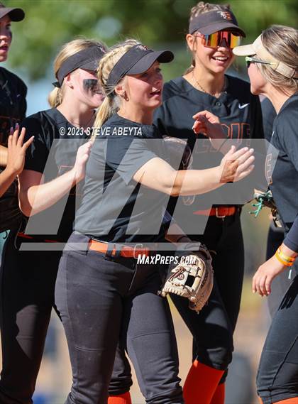Thumbnail 1 in Erie vs. Fruita Monument (CHSAA 5A Semifinal) photogallery.