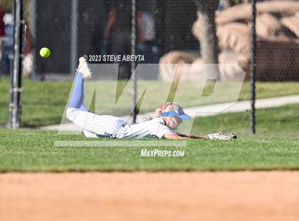 Thumbnail 2 in Erie vs. Fruita Monument (CHSAA 5A Semifinal) photogallery.
