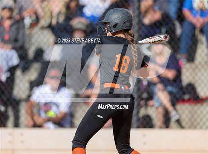 Thumbnail 1 in Erie vs. Fruita Monument (CHSAA 5A Semifinal) photogallery.