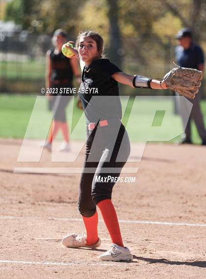 Thumbnail 1 in Erie vs. Fruita Monument (CHSAA 5A Semifinal) photogallery.