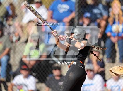 Thumbnail 3 in Erie vs. Fruita Monument (CHSAA 5A Semifinal) photogallery.