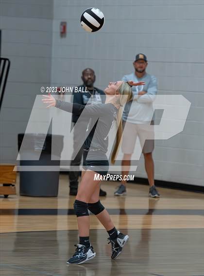 Thumbnail 1 in Whiteville @ South Columbus photogallery.