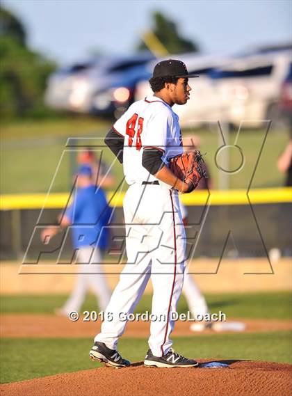 Thumbnail 3 in Midlothian @ Trinity (UIL 6A Bi-District Playoff)  photogallery.