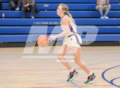 Thumbnail 3 in Miami Country Day vs. Bixby (NIKE Tournament of Champions) photogallery.