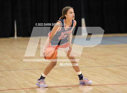 Thumbnail 1 in Miami Country Day vs. Bixby (NIKE Tournament of Champions) photogallery.