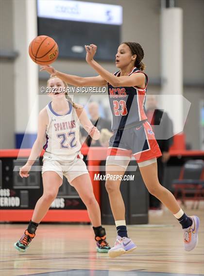 Thumbnail 3 in Miami Country Day vs. Bixby (NIKE Tournament of Champions) photogallery.