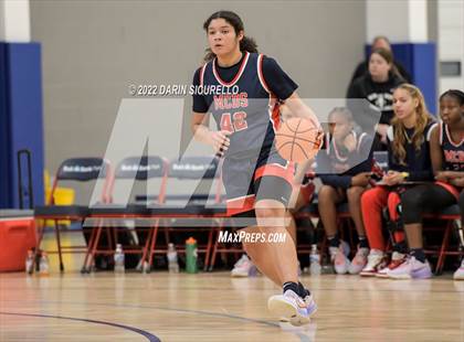 Thumbnail 3 in Miami Country Day vs. Bixby (NIKE Tournament of Champions) photogallery.