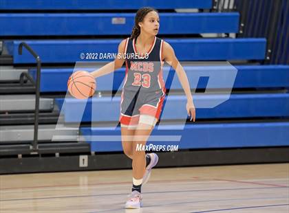 Thumbnail 1 in Miami Country Day vs. Bixby (NIKE Tournament of Champions) photogallery.