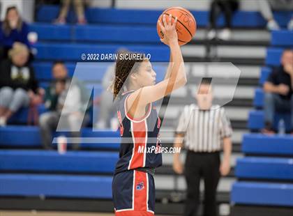 Thumbnail 2 in Miami Country Day vs. Bixby (NIKE Tournament of Champions) photogallery.