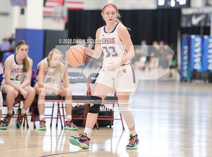 Thumbnail 2 in Miami Country Day vs. Bixby (NIKE Tournament of Champions) photogallery.