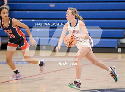 Thumbnail 3 in Miami Country Day vs. Bixby (NIKE Tournament of Champions) photogallery.