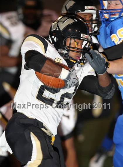 Thumbnail 1 in Carmel vs. Warren Central (IHSAA 5A Sectional Final) photogallery.