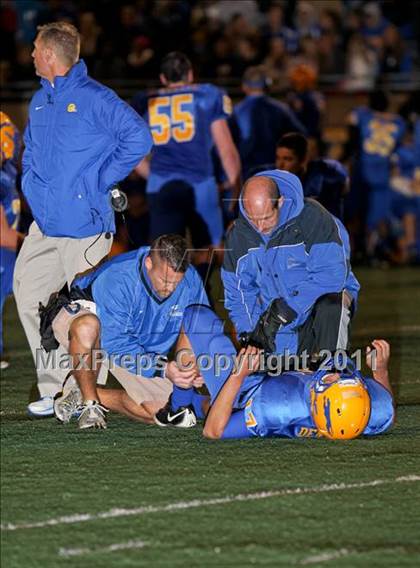 Thumbnail 3 in Carmel vs. Warren Central (IHSAA 5A Sectional Final) photogallery.